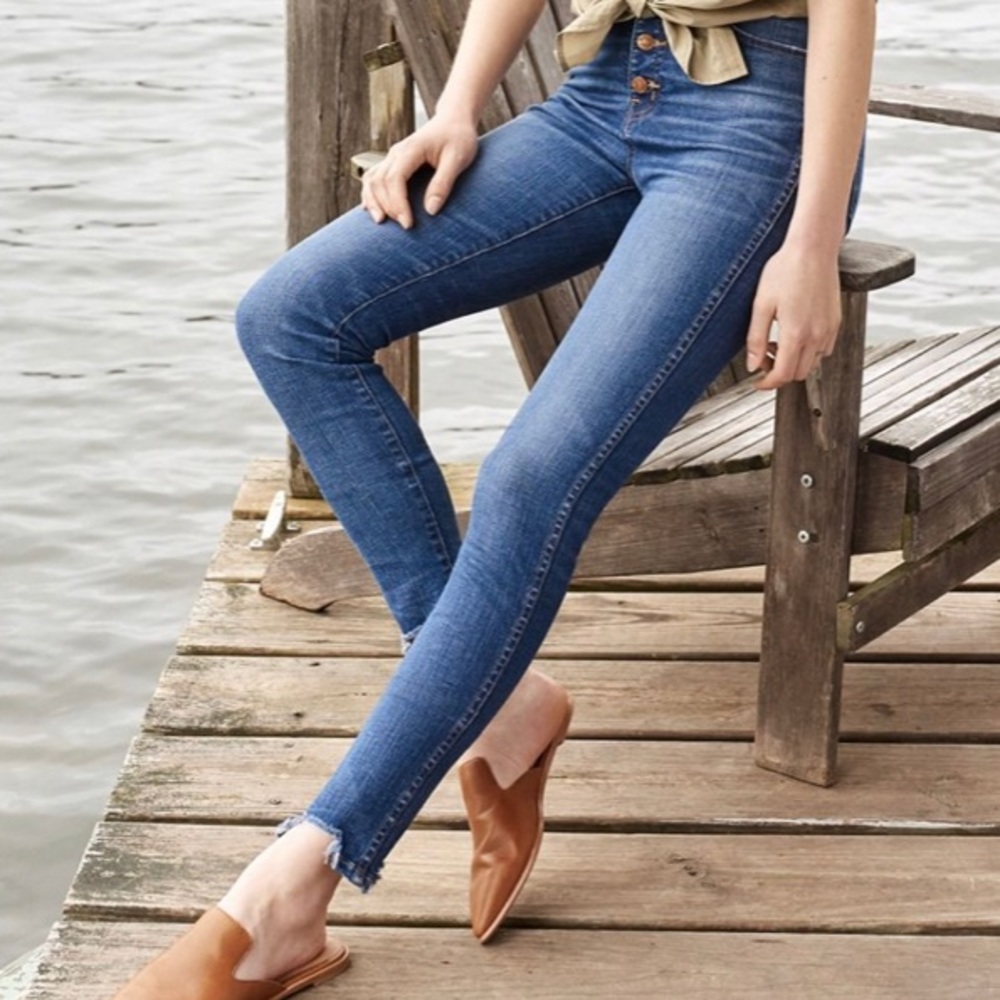 10” High Riser Skinny Jeans w/ chewed hem | sz 32